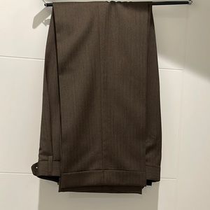 Brown dress paints. Jose A Bank, size 32, cuffed bottom, & loose fit.